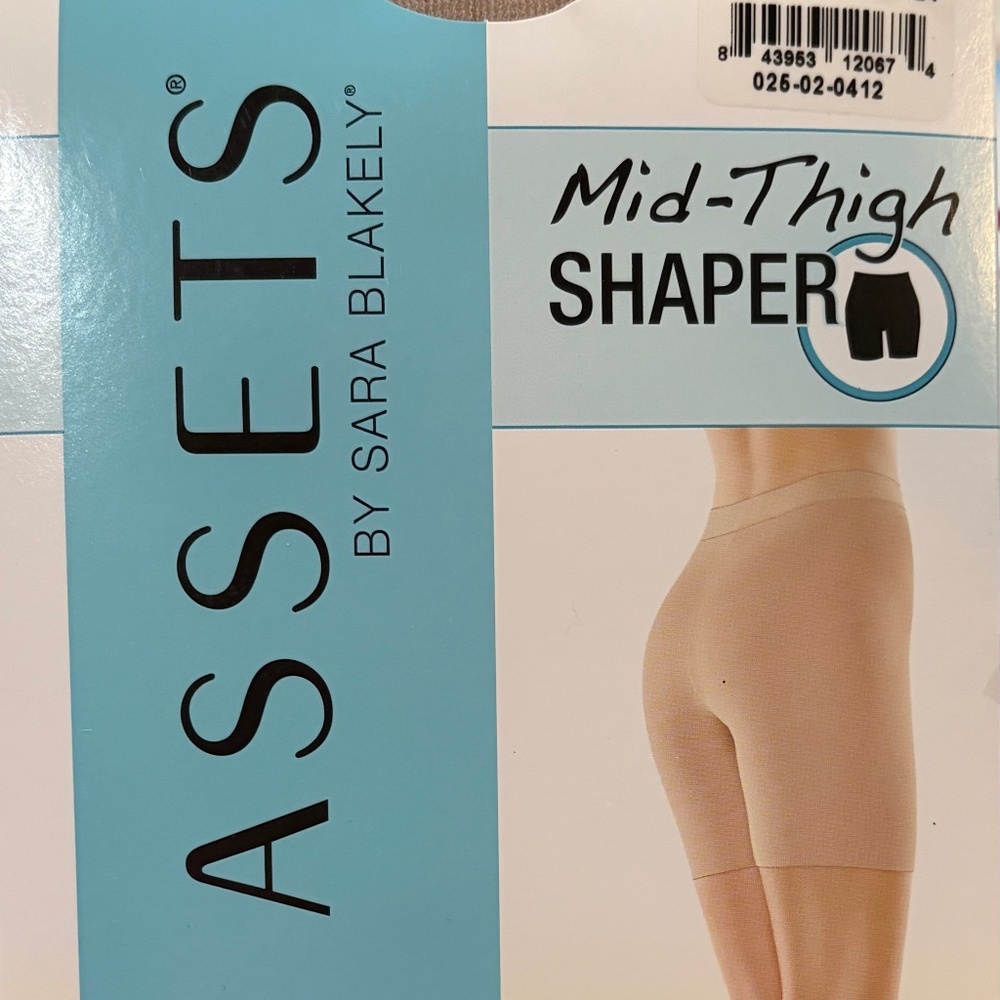 Assets By Sara Blakely Mid Thigh Shaper Nude 124 Underwear Spanx Shaping Tummy - Picture 2 of 6